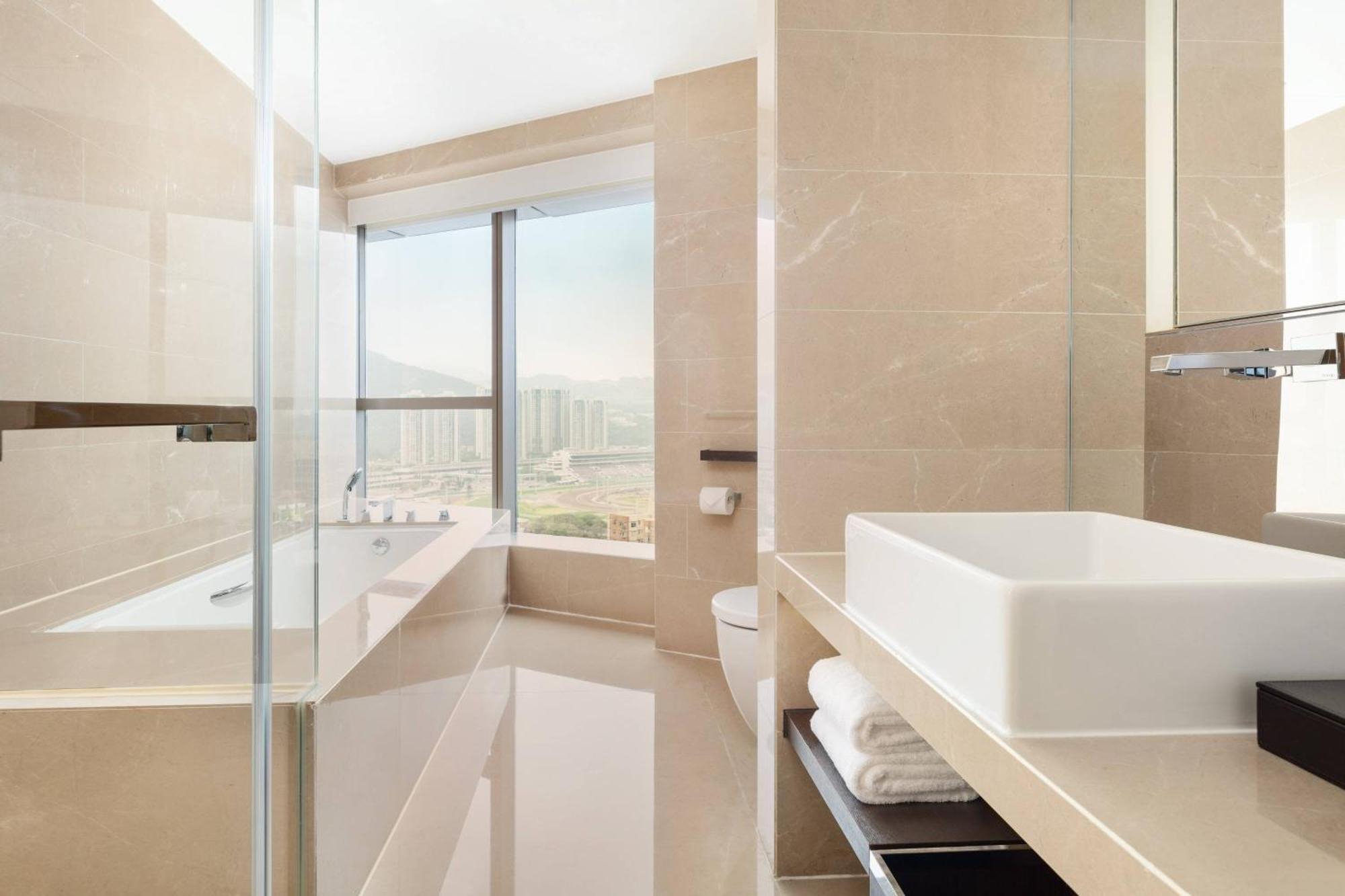 Courtyard By Marriott Hong Kong Sha Tin Hotel Bagian luar foto